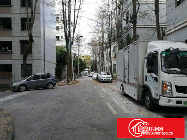 横岗大万工业区原房东厂房一楼500平方出租，8成使用率！