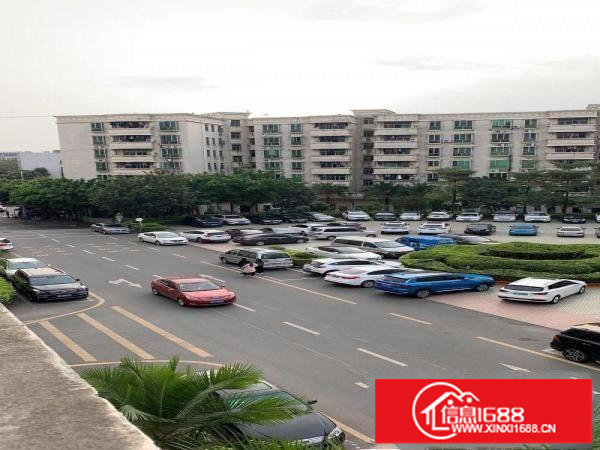 坂田亚洲工业区楼上408，436平带装修出租免佣