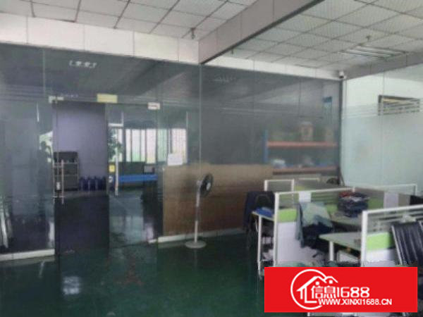 平湖白泥坑标准厂房楼上高6.5米2500平出租带精装修空地大