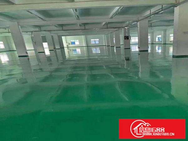清溪新出楼上厂房2200平，可分租，全新地坪漆