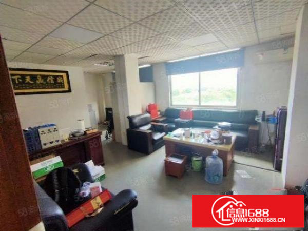 观澜樟坑径原房东红本厂房实际面积600平价格18可分租精装修