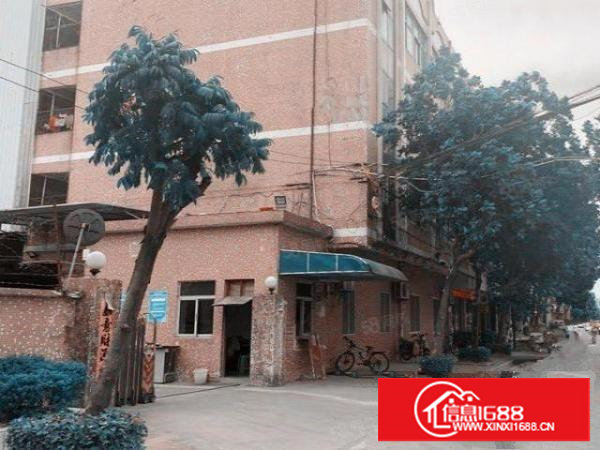 高速路口，新出标准厂房，配套齐全，价格实惠