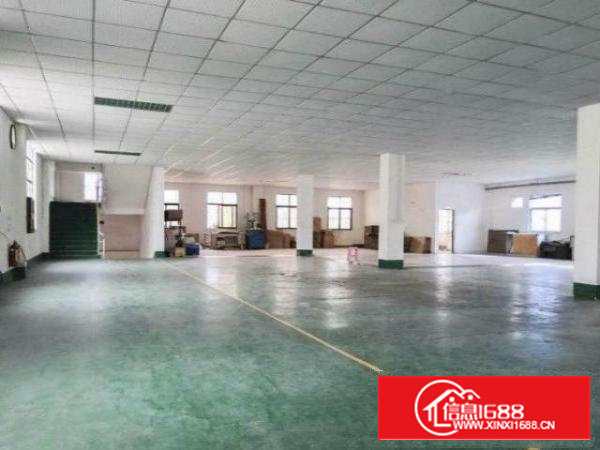 石岩塘头空出三楼580平方厂房，有地坪漆，使用率高！