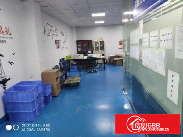 石岩径背路楼上240平厂房出租