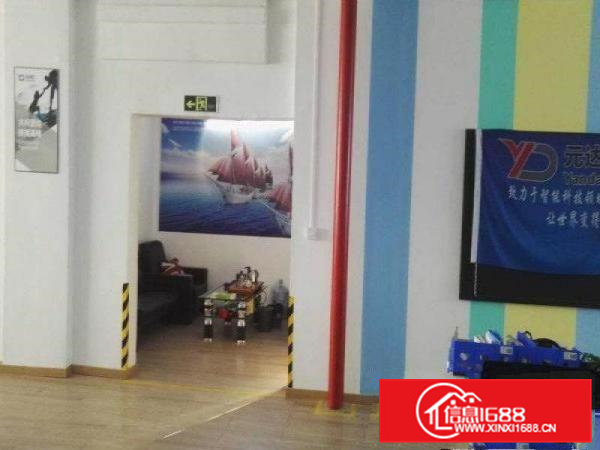 不收转让费（精装修1000平米）大岭山工业区招租