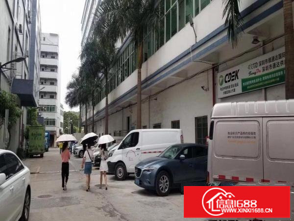 布龙路杨美地铁口格泰隆工业园2230平米带装修出租（可分租）