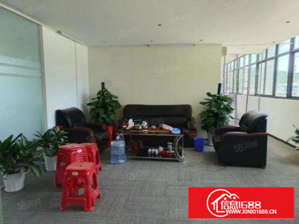 石岩楼上500精装修无转让费厂房出租