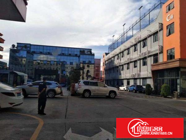 龙华大浪商业中心附近450平，带装修25元