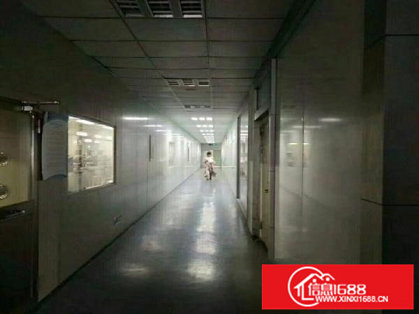 坪地新空出楼上整层2500平米无尘车间水电到位拎包既生产