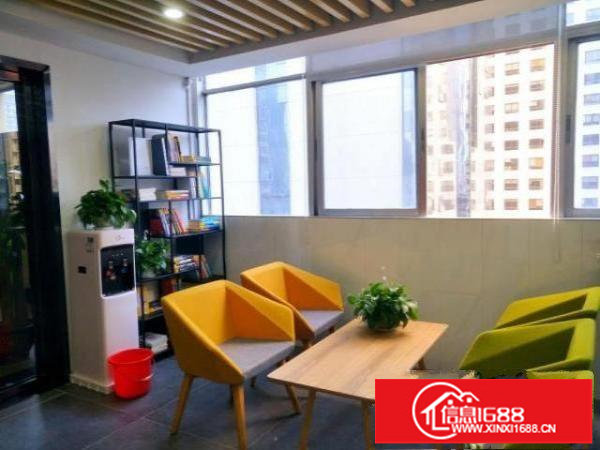 龙岗小面积办公室出租，980元带家私，带红本，可申请创业补贴