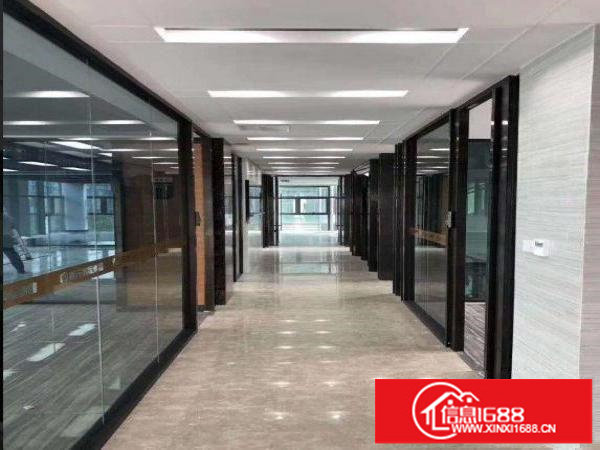 精装1580平带前台阁楼办公室可办公