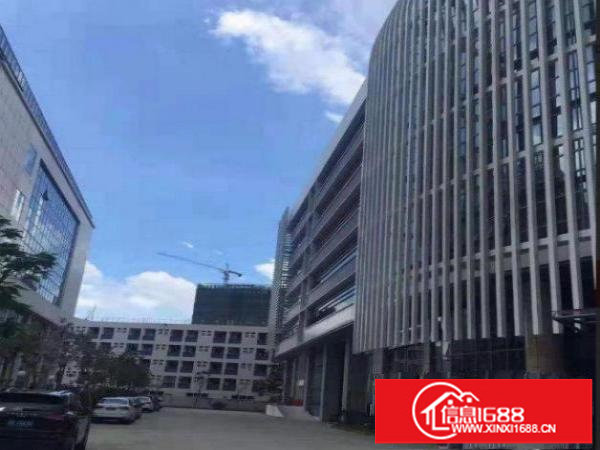 坪山大工业区新出楼上1300平米现成精装修花园式厂房出租