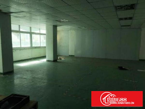 石岩罗租楼上380平厂房出租，证件齐全，现成地坪