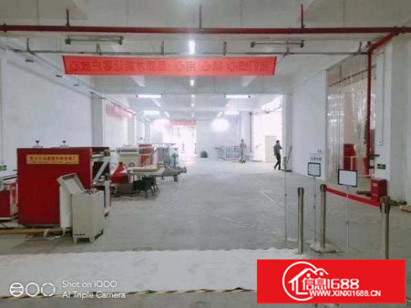 龙华龙胜地铁福龙路旁，园区一楼精装修厂房出租