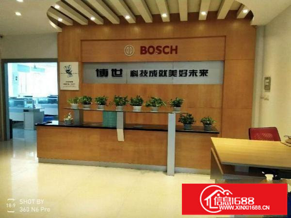 出租龙岗区坂田上雪科技园厂房400平米精装修带办公室家居