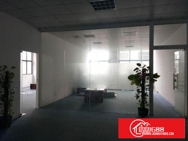 长安宵边振安东路旁现成装修厂房1000平米水电齐全