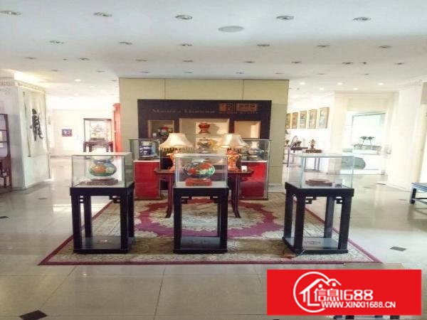 杨美地铁站附近新出带装修1200平米厂房出租