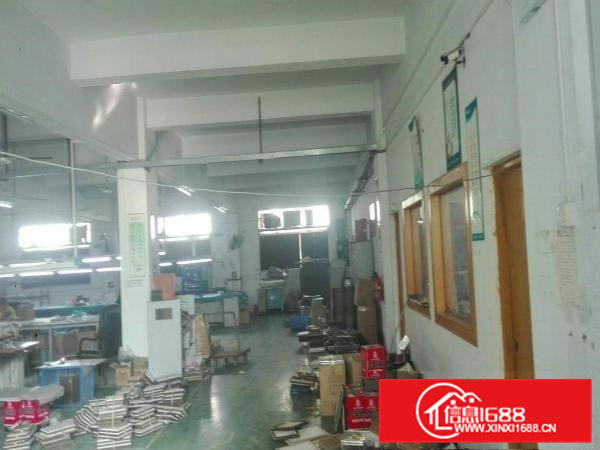 五联独院三楼业主厂房1550平米水电齐全，有电梯