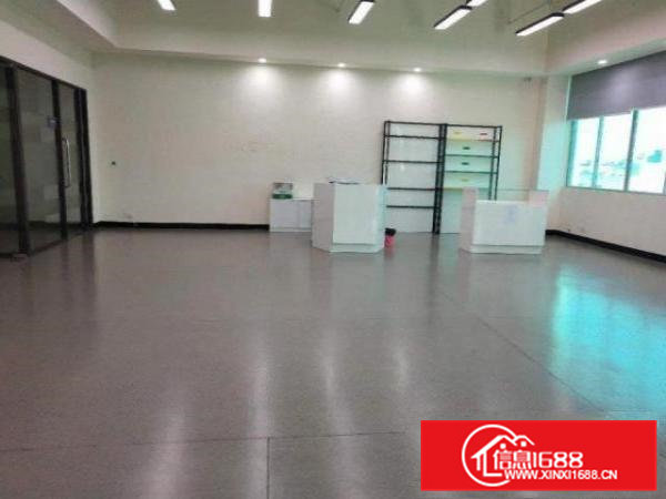 清溪镇中心新出楼上豪华装修4000方，无转让费，拎包生产