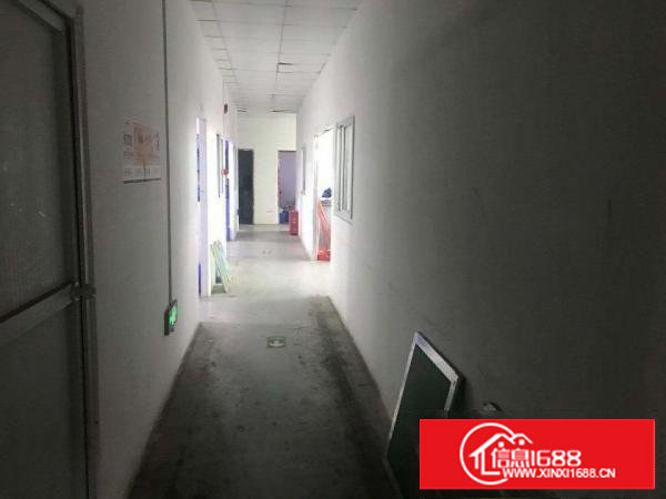 长安宵边楼上新出680平厂房出租可办环评带办公室带货梯
