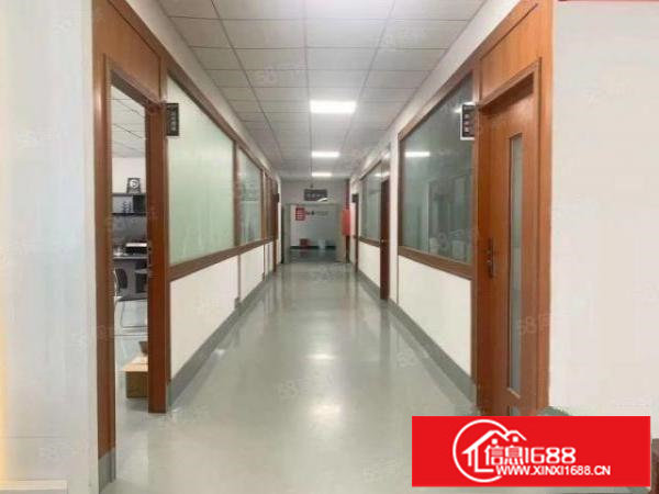 福永塘尾大型工业区楼上整层1600平方，豪华装修拎包入住