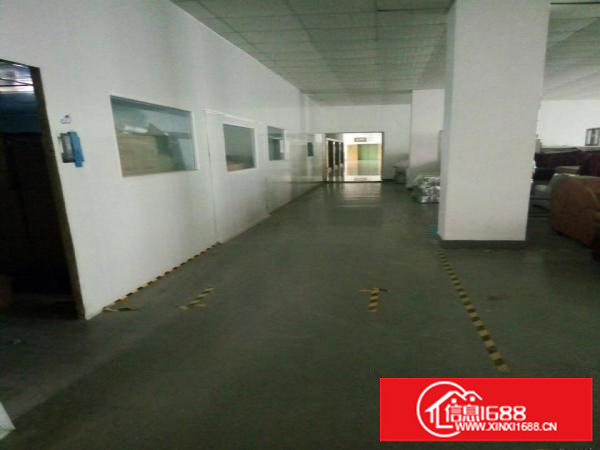 龙华观澜牛湖三楼1200平米一层出租，带办公室装修