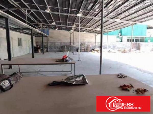 独门独院铁皮500平空地500平，大车随意进出。