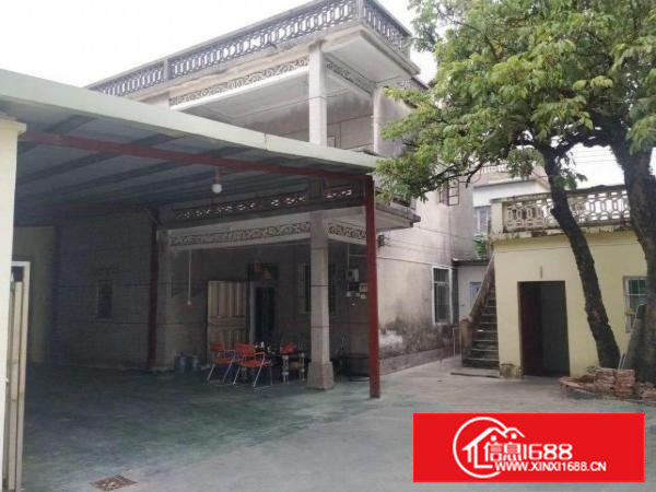 独门独院，厂房300平方，宿舍，饭堂，办公室约200平方