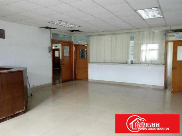 坪山六联六和城对面二层小独栋厂房650平米