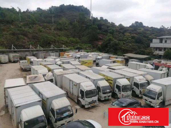 现成充电桩，配电1400千瓦，红本空地，硬化好水泥地