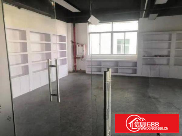 出租宝安区石岩物流园现成装修1000平方