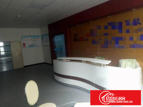 出租常平镇新出楼上550带现成办公室，停车位充足