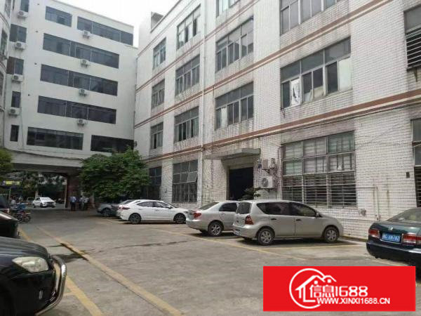 平湖辅城坳工业区新出带装修办公室厂房楼上整层1450平方招租