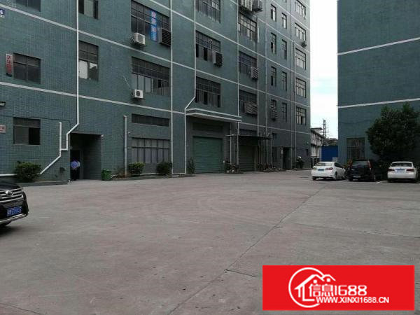 光明龙大高速出口（大型园区楼上整层4900平）