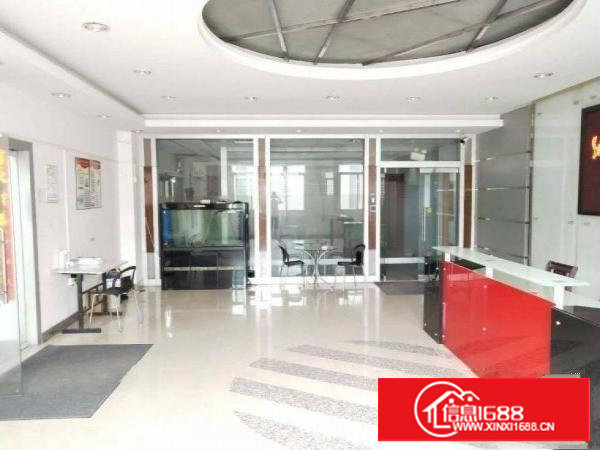 沙湖工业区刚空出楼上精装修1000平方水电齐全货梯直达可办环