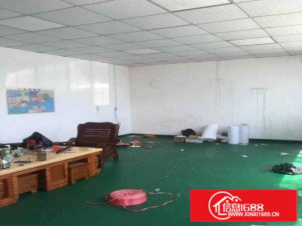 ~挨观澜：塘厦石鼓900平方原房东的一楼厂房：有地坪漆~