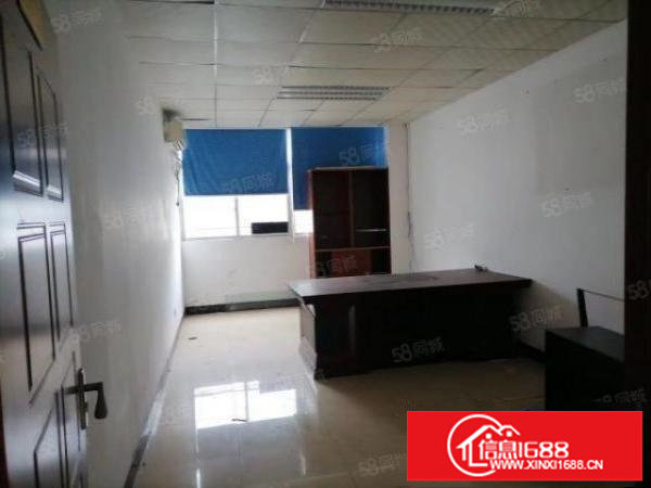 松岗山门附近新出精装修楼上500平方厂房招租