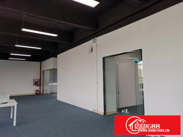 坂田地铁C出口精装修厂房600平出租