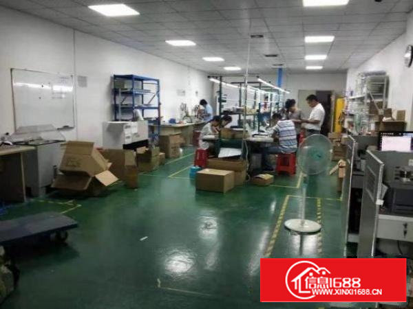 石岩楼上小面积厂房260平方便宜出租，停车位充足