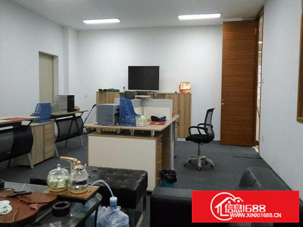 出租龙岗区平湖白坭坑厂房（免装修）