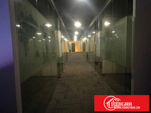 新木村整层550平方厂房带装修招租