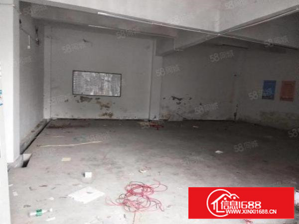 石岩车站附近单一层180平米，租金5500打包，正规工业园