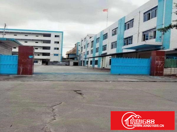 平湖山厦新出2楼620平，现场装修空地大有货梯有