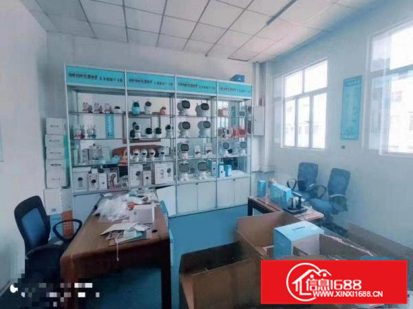 凤岗汽车站旁我有租14块钱厂房出租三楼800平米装修好的