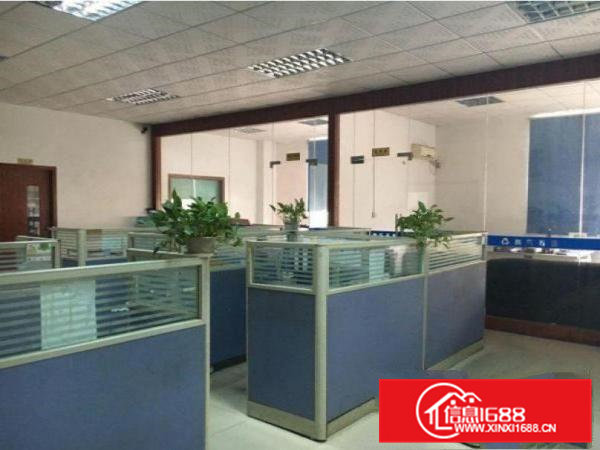 桥头屋厦原房东楼上1500平厂房水电齐全空地大出租