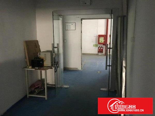 凤岗凤德岭出租适合电子塑胶楼上300平方，价格便宜