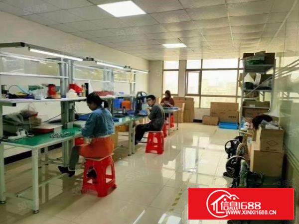 长安镇沙头楼上460平方豪华精装修，水电齐全