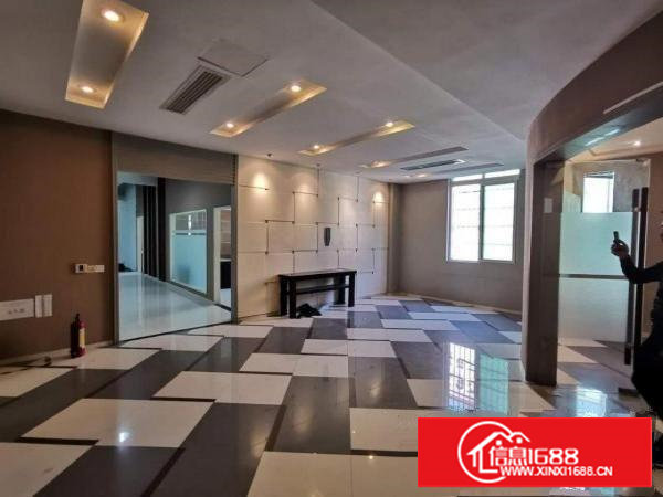 【塘厦四村1500平米工业园二楼厂房，内有消防和线路】