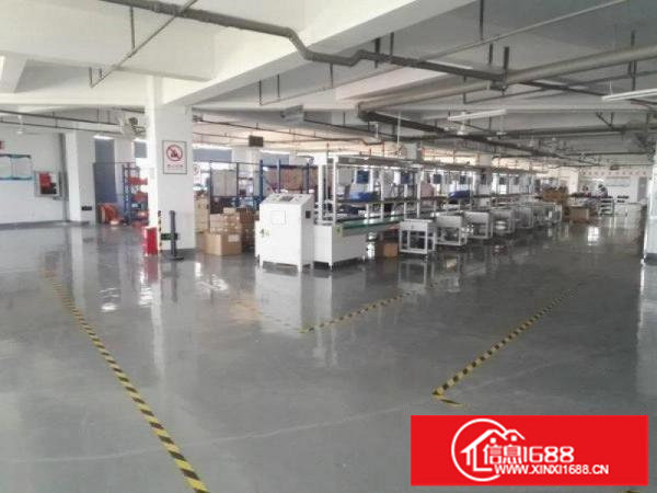 坪山大工业区3楼2200平米带现成装修红本厂房出租