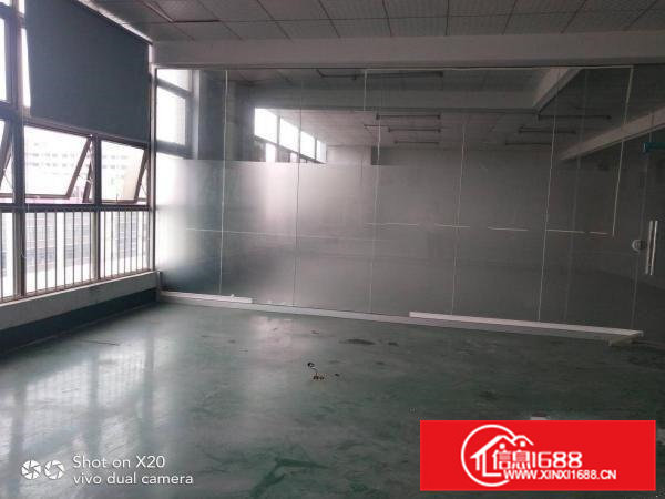 凤岗业主小独院厂房分租一楼500方23元，楼上700方15元